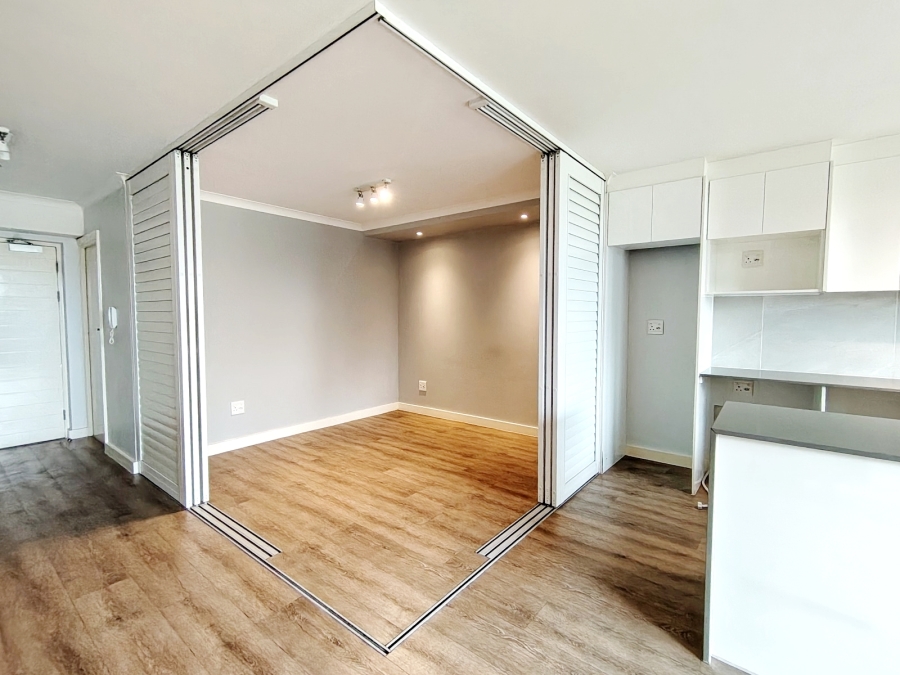 To Let 1 Bedroom Property for Rent in Observatory Western Cape